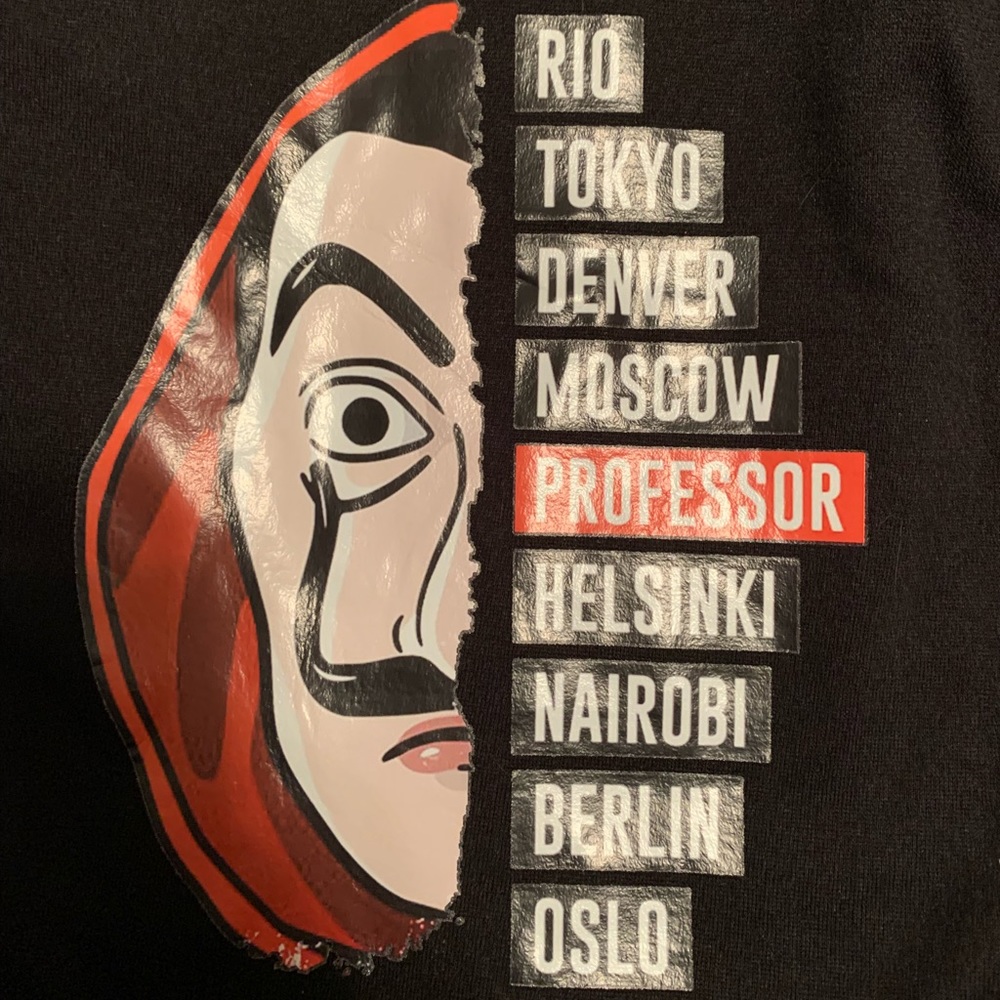 Money Heist hoodie. Size L but fits like M